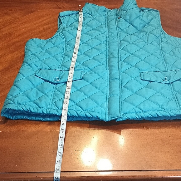 Izod Quilted Nylon Vest, Ice Blue Color, Zipper & SnapsQ, Size 2X - Picture 6 of 7